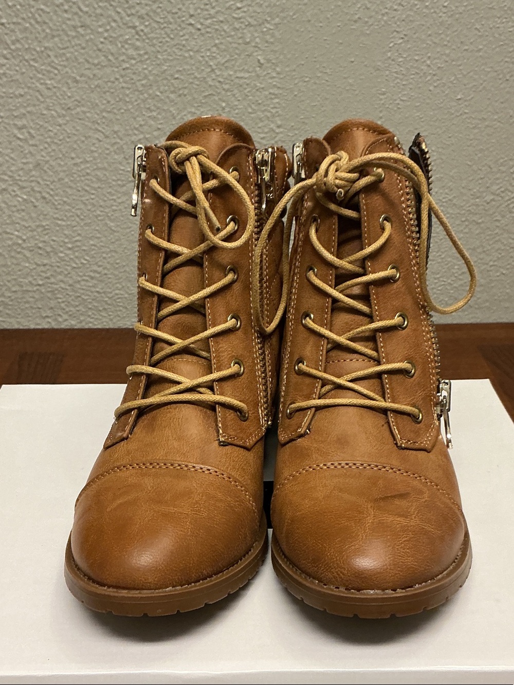 Cato Cognac Lace-Up Ankle Boots with Side Zipper Sz 7, in Box NWT, 3221